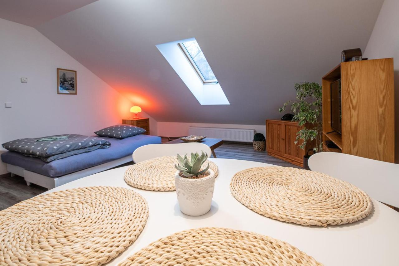 Apartman U Krizku Jihlava Luaran gambar