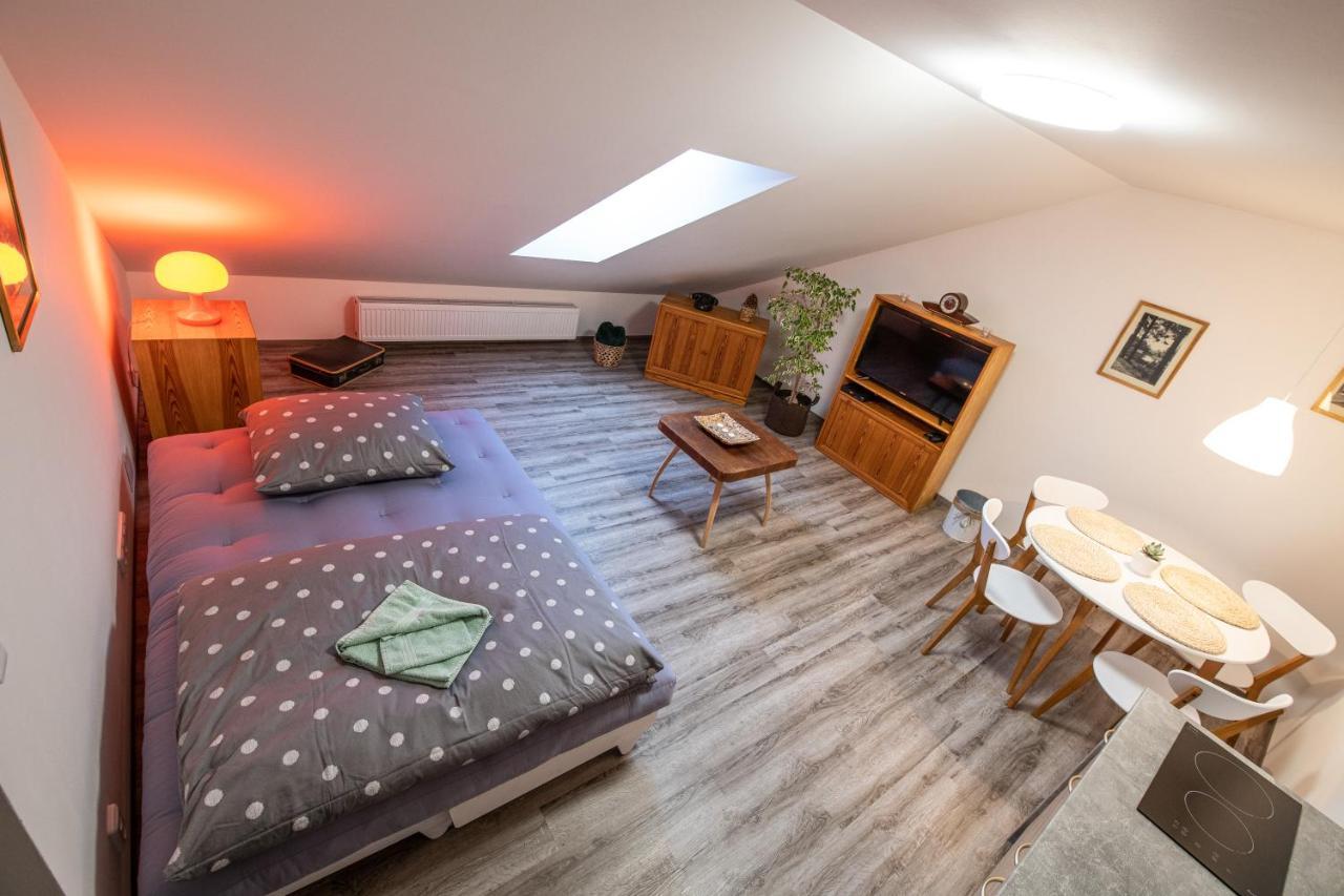 Apartman U Krizku Jihlava Luaran gambar