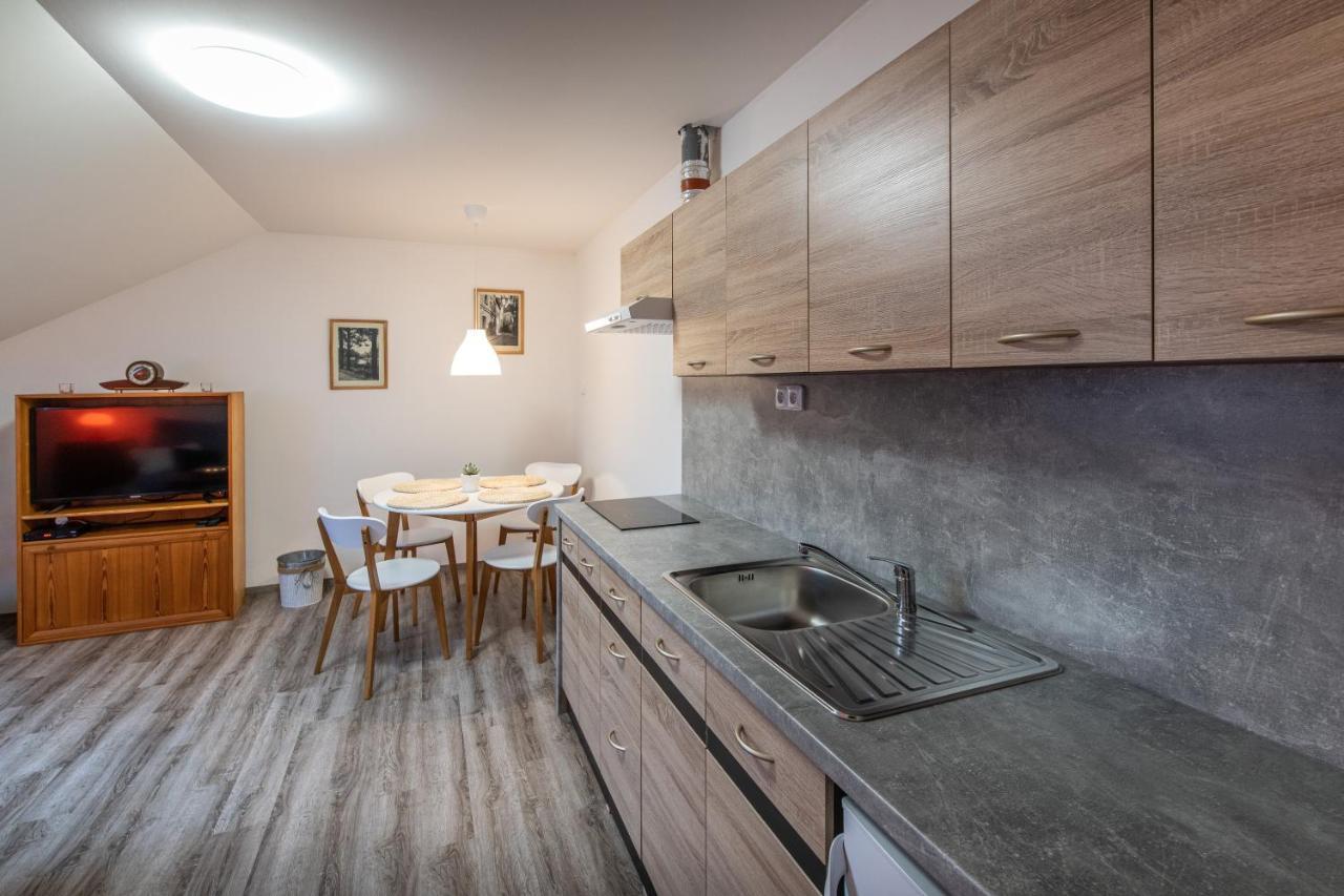 Apartman U Krizku Jihlava Luaran gambar