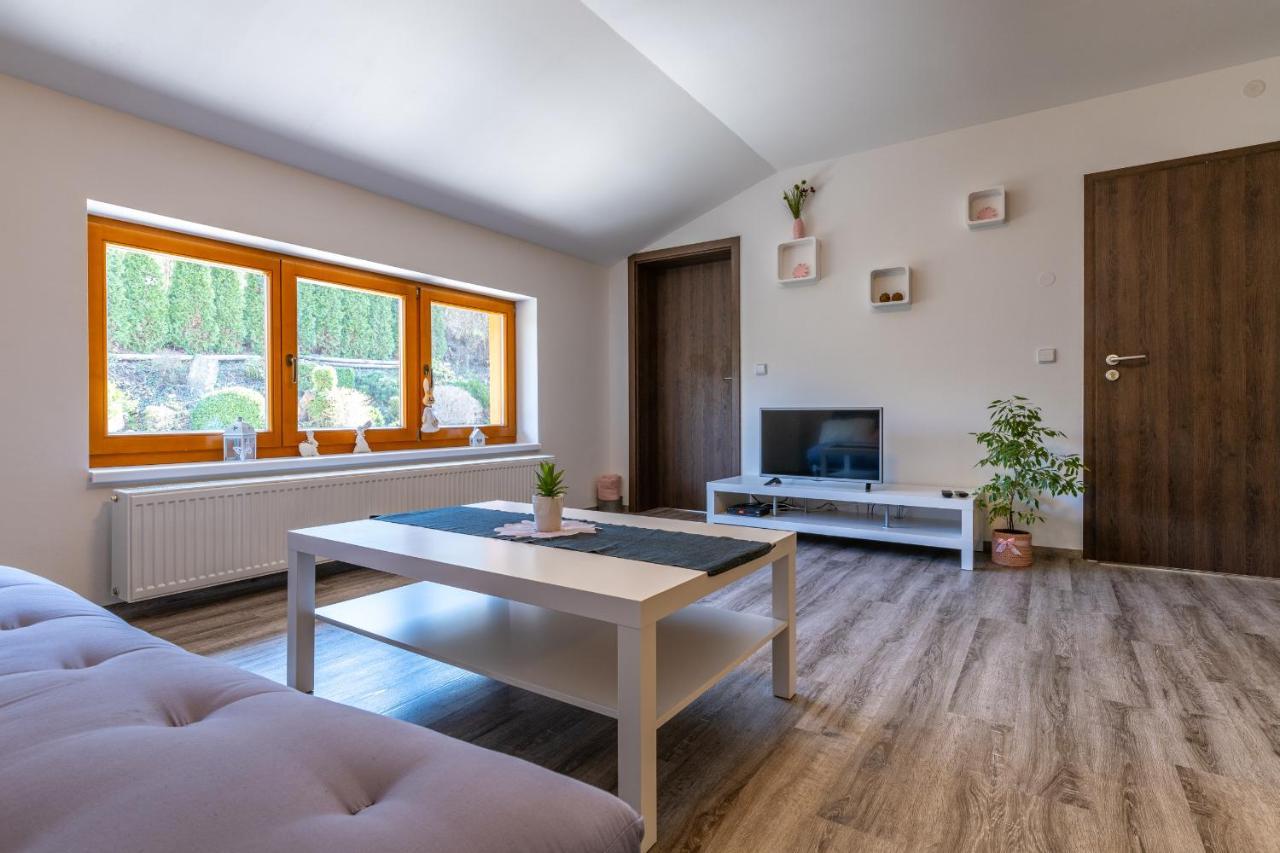 Apartman U Krizku Jihlava Luaran gambar